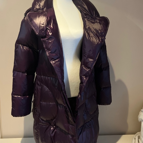 Burberry Puffer Coat - Picture 1 of 4